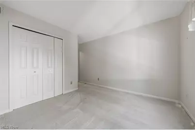 762 Hunters Trail, Akron, OH 44313 - Photo 17