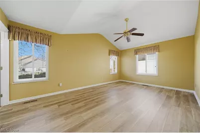 762 Hunters Trail, Akron, OH 44313 - Photo 19