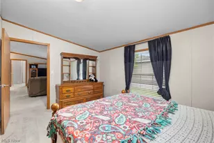 354 Pin Oak Cir, Elyria, OH 44035 - Photo 19