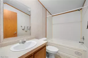 354 Pin Oak Cir, Elyria, OH 44035 - Photo 25