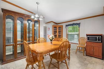 354 Pin Oak Circle, Elyria, OH 44035 - Photo 11