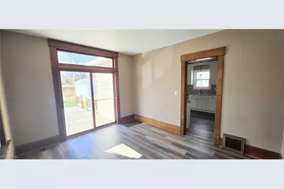 1017 Clinton Avenue SW, Canton, OH 44706 - Photo 5