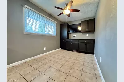 4230 Selkirk Avenue, Austintown, OH 44511 - Photo 9