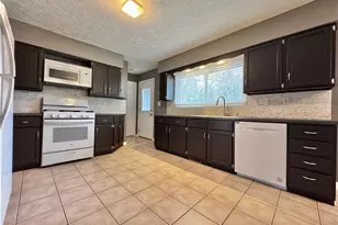 4230 Selkirk Ave, Austintown, OH 44511 - Photo 7