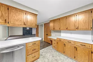 3845 Oakridge Dr NE, Louisville, OH 44641 - Photo 13