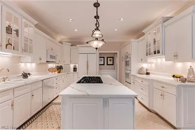 16770 Staffordshire Court, Chagrin Falls, OH 44023 - Photo 13