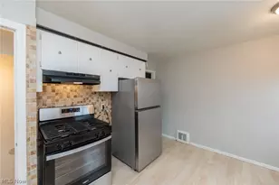 14906 Kingsford Ave, Loveland, OH 44128 - Photo 13