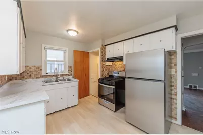 14906 Kingsford Avenue, Loveland, OH 44128 - Photo 11