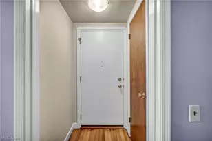 4098 Ridgeview Rd, Loveland, OH 44144 - Photo 7