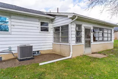 529 Warren Avenue, Niles, OH 44446 - Photo 25