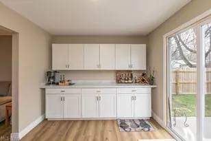 28469 Windsor Dr, North Olmsted, OH 44070 - Photo 9