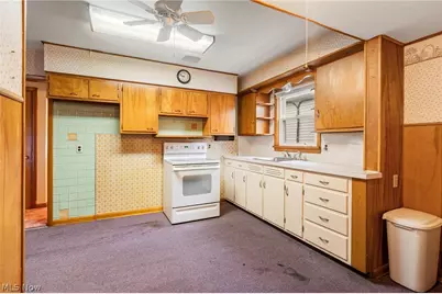 423 S 14th Street, Sebring, OH 44672 - Photo 17