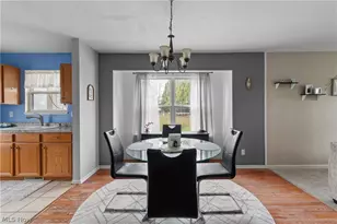 10406 Village Dr, Garrettsville, OH 44231 - Photo 7