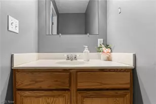 10406 Village Dr, Garrettsville, OH 44231 - Photo 11