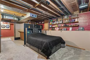 10406 Village Dr, Garrettsville, OH 44231 - Photo 23