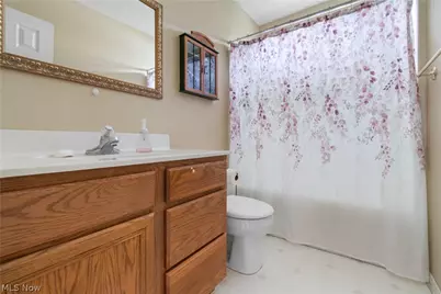 10406 Village Drive, Garrettsville, OH 44231 - Photo 19