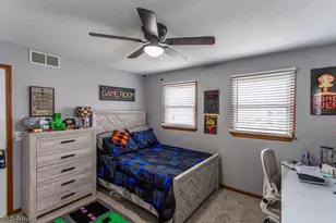 2218 Crestmont Dr, Girard, OH 44420 - Photo 39