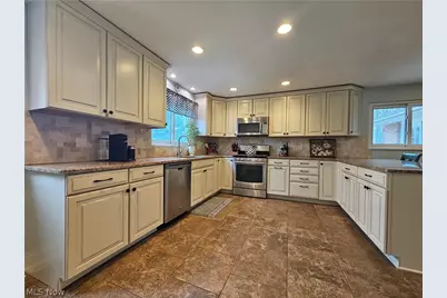 3015 Rockefeller Road, Willoughby Hills, OH 44092 - Photo 19