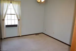 6566 Hythe St NW, Canton, OH 44708 - Photo 19