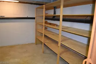 6566 Hythe St NW, Canton, OH 44708 - Photo 23