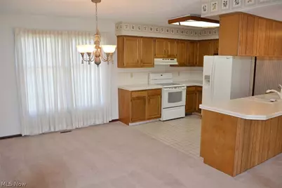 6566 Hythe Street NW, Canton, OH 44708 - Photo 13