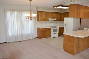 6566 Hythe St NW, Canton, OH 44708 - Photo 13