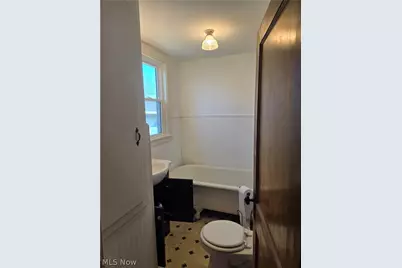 319 17th Street, Elyria, OH 44035 - Photo 11