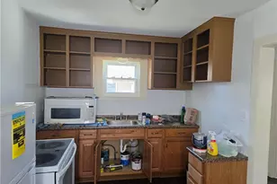 319 17th St, Elyria, OH 44035 - Photo 5