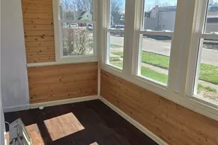 319 17th St, Elyria, OH 44035 - Photo 7