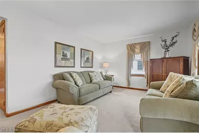 226 Helena Drive, Struthers, OH 44471 - Photo 9