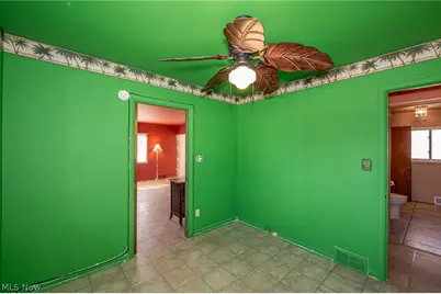 507 Broad Boulevard, Cuyahoga Falls, OH 44221 - Photo 11