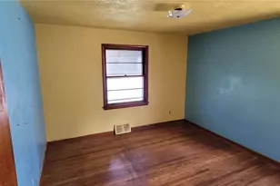 21250 Wilmore Ave, Euclid, OH 44123 - Photo 5