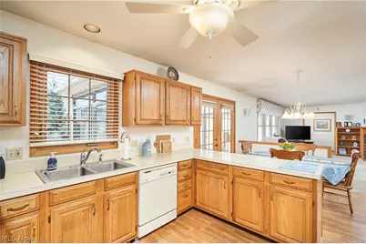 3238 Cherie Cercle, Cuyahoga Falls, OH 44223 - Photo 11