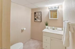 2 Haverhill Ct, Beachwood, OH 44122 - Photo 35