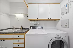 424 N Bayshore Dr, Columbiana, OH 44408 - Photo 27