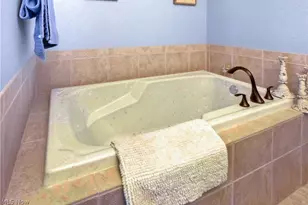 5121 Shepherds Gln, Willoughby, OH 44094 - Photo 17