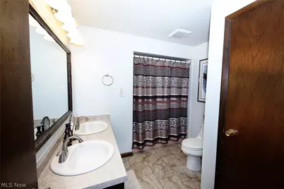 268 Kingsview Drive, Weirton, WV 26062 - Photo 23