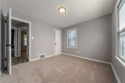 15705 Throckley Avenue, Loveland, OH 44128 - Photo 13