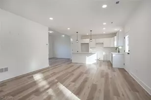 5595 Walnut St, Mentor on the Lake, OH 44060 - Photo 13