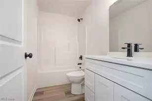 5595 Walnut St, Mentor on the Lake, OH 44060 - Photo 25