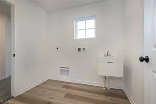 5595 Walnut St, Mentor on the Lake, OH 44060 - Photo 17