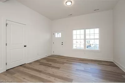 5595 Walnut Street, Mentor on the Lake, OH 44060 - Photo 5