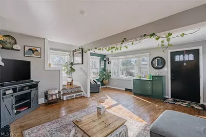 2679 N Bender Avenue, Akron, OH 44319 - Photo 7