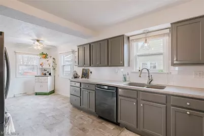 2679 N Bender Avenue, Akron, OH 44319 - Photo 11