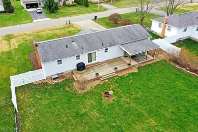 9812 Deltona Drive, New Middletown, OH 44442 - Photo 5