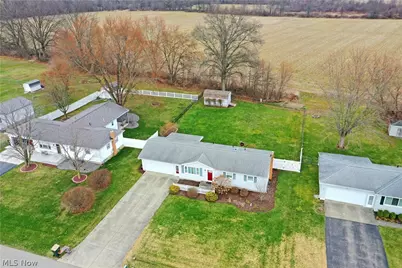 9812 Deltona Drive, New Middletown, OH 44442 - Photo 3