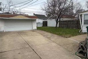 18915 Longview Ave, Maple Heights, OH 44137 - Photo 3