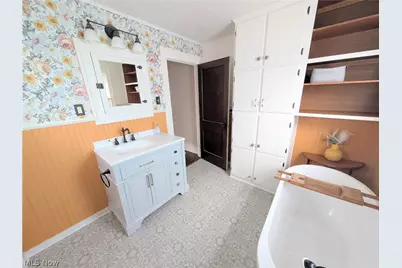 2002 Kirk Court NW, Canton, OH 44709 - Photo 9