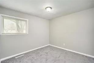 6255 Randolph Rd, Huber Heights, OH 44146 - Photo 5