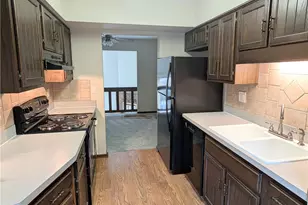 3489 Villa-Casa Ct, Brunswick, OH 44212 - Photo 7